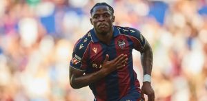 Man Utd theo đuổi Karl Etta Eyong: 'Viên ngọc quý' 15 triệu euro?