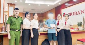 Nam Sinh 2005 Mang Theo 805 Triệu Đồng Đến Ngân Hàng: Cảnh Sát và Nhân Viên Agribank Phát Hiện Nguồn Gốc Bất Thường