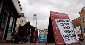 174 Năm Tù cho Nhóm Tội Phạm Bắt Cóc, Lạm Dụng Bé Gái Để Thỏa Mãn Nhu Cầu Gai Gắt