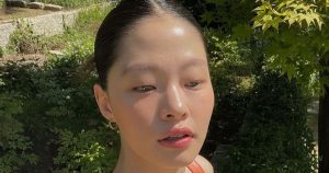 Cốc Nước 'Vàng Lọng': Khả Năng Kháng Nhiễm, Ngừa Nhân và Giá Thành Rẻ Đáng Kinh Ngạc!