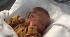 Bé trai sinh non 14 ngày bị cha ruột hành hạ đến tử vong