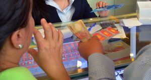 Giá vàng hôm nay 9-10: Tăng mạnh lên đỉnh mới!