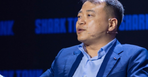 Shark Nguyễn Hòa Bình bị khởi tố: Bí ẩn đằng sau vụ việc