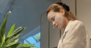 "Hồ Ngọc Hà: Khám Phá Không Gian Âm Nhạc Đỉnh Cao!"