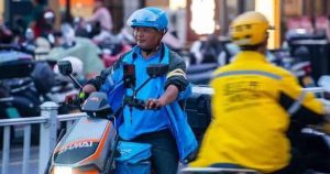 “Tam Quốc Diễn Nghĩa” Phiên Bản Mới: Tài Xế Không Kịp Về Sinh!