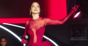 "Sự Cố 2 Giây 'Tắt Tiếng', Hát Chênh Phô Của Hồng Ngọc Hà Gây Tranh Cãi"