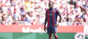Man United đấu Barcelona giành sao La Liga: Etta Eyong