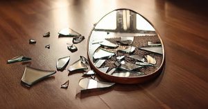 10 Chỗ Trong Nhà Đàn Ông Cần Soi Gương Phong Thủy: Đừng Để Gia Đình Ly Tan!