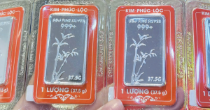 “Giá bạc hôm nay 6-10: Tăng vọt theo đà giá vàng”