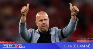 HLV Arne Slot Xác Nhận Tân Binh 'Đẳng Cấp Thế Giới' Sẽ Ra Sân Đối Đầu Chelsea