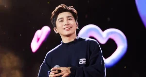 "Nhan sắc bạch nguyệt quang: Thực tế đắt show, chưa debut đã nổi"