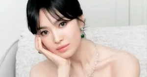 Hồi ức 12 năm: Cuộc hẹn hò của Song Hye Kyo làm trái tim rụng rời