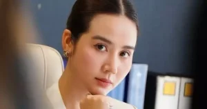 Khán giả tức giận yêu cầu ngừng chiếu phim có Huyền Lizzie