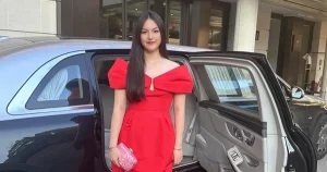 "Con gái MC giàu có 15 tuổi đã sở hữu Rolls