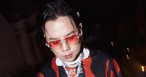 "Andree Right Hand nói gì về việc bị gỡ nhạc và sự chỉ trích ca từ?"