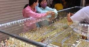 Giá vàng hôm nay 11/11: Tăng mạnh, lập đỉnh hai tuần qua!