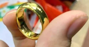 "Người phụ nữ vay thế chấp vàng, gom 24 tỷ từ bạn bè"