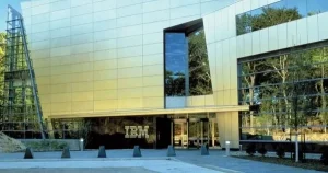 "Ngành công nghệ thế kỷ 20 bất ngờ sa thải hàng nghìn vì AI"