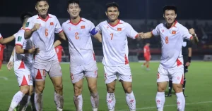 "Việt Nam chiến thắng Nepal nhờ pha phản lưới bất ngờ!"