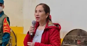 "Đình chỉ hiệu trưởng vụ 'thực phẩm bẩn' vào trường học"