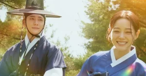 Top phim Hàn "cày xuyên đêm" tháng 10: Tình yêu và hoán hồn dưới trăng