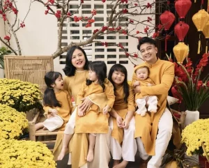 "Phụ nữ tuổi này: Con đông, phúc lộc dồi dào!"