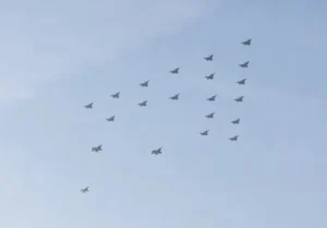 "Chiến đấu cơ Thụy Điển, Đan Mạch bay chào Giáng sinh ấn tượng"