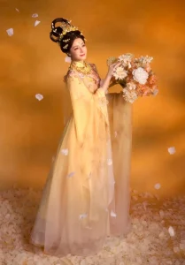 Ng&agrave;n vạn mỹ nh&acirc;n đều thua chị Hằng đẹp nhất Trung Thu 2025: Ti&ecirc;n kh&iacute; đầy người ngắm m&agrave; m&ecirc;, kh&ocirc;ng ph&acirc;n biệt nổi thật hay mơ- Ảnh 5.