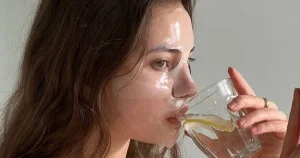 "Bí quyết siết eo hoàn hảo: Mỗi sáng chỉ cần 1 thìa!"