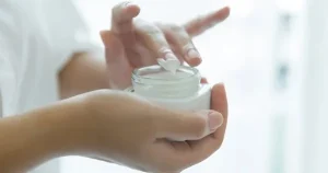 Đình chỉ lưu hành 4 loại mỹ phẩm sai công thức và nhãn mác