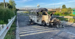 Xe cứu thương gặp nạn trên cao tốc TP.HCM