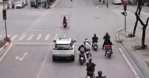 "70 chủ xe máy vi phạm đèn đỏ nhanh chóng nộp phạt nguội"