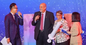 "VinFuture đầu tiên: Biểu tượng hy vọng và đoàn kết giữa đại dịch"