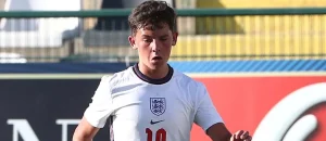 HLV trẻ Man United nhất trí với Ruben Amorim về kế hoạch Shea Lacey