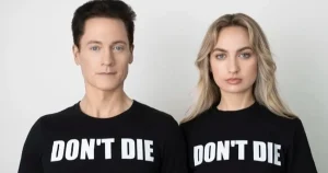 "Triệu phú chi 2 triệu USD/năm để 'chống già' với bạn gái 21 tuổi"