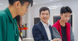 "60 Thử Thách Trở Thành Tên Tuổi Việt Trên Tạp Chí AI Quốc Tế"