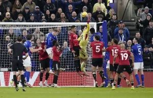 Mighty Maguire was the perfect answer to Everton's aerial onslaught - Man United News And Transfer News |